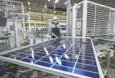 Photovoltaic products to "global manufacturing, global sales" pattern change