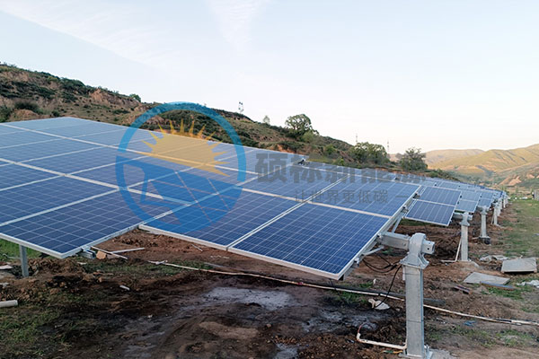 Shanxi Ermaying tracking bracket old power station technical transformation, photovoltaic power generation to improve efficiency!